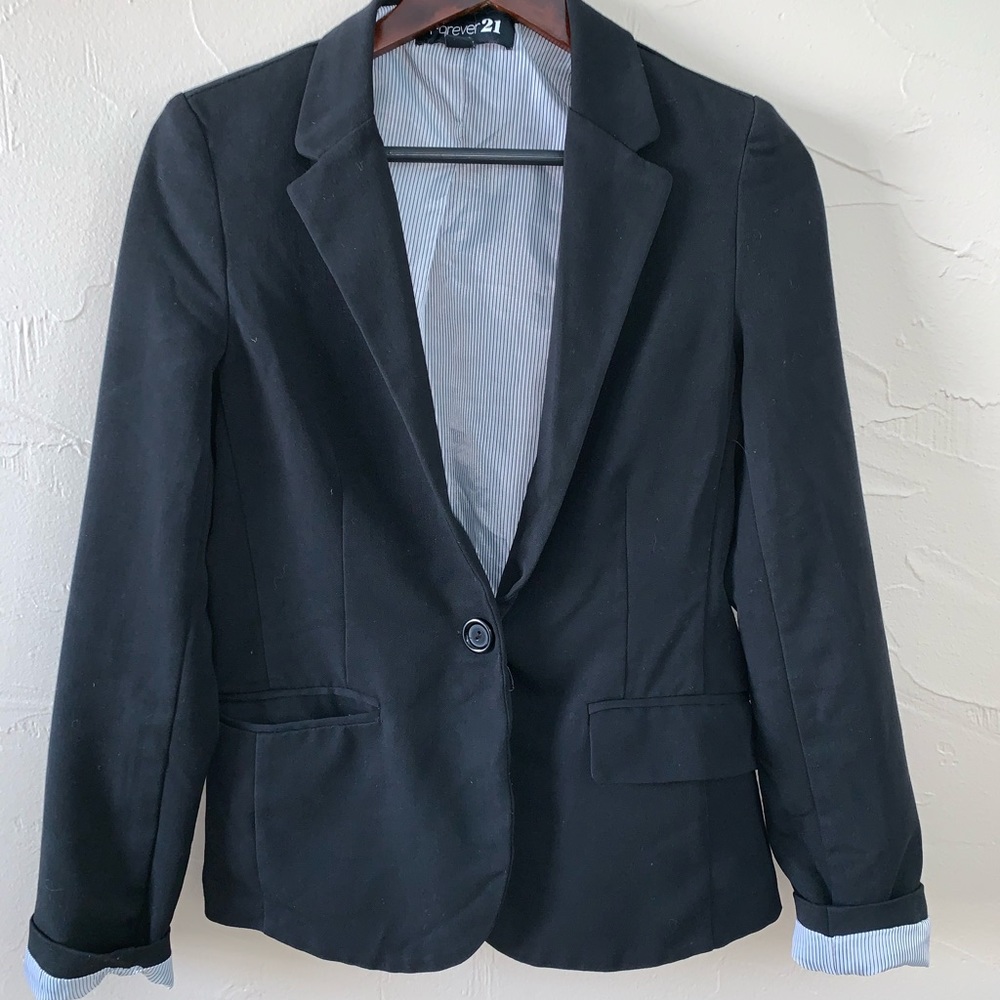 Forever 21 single breasted black blazer